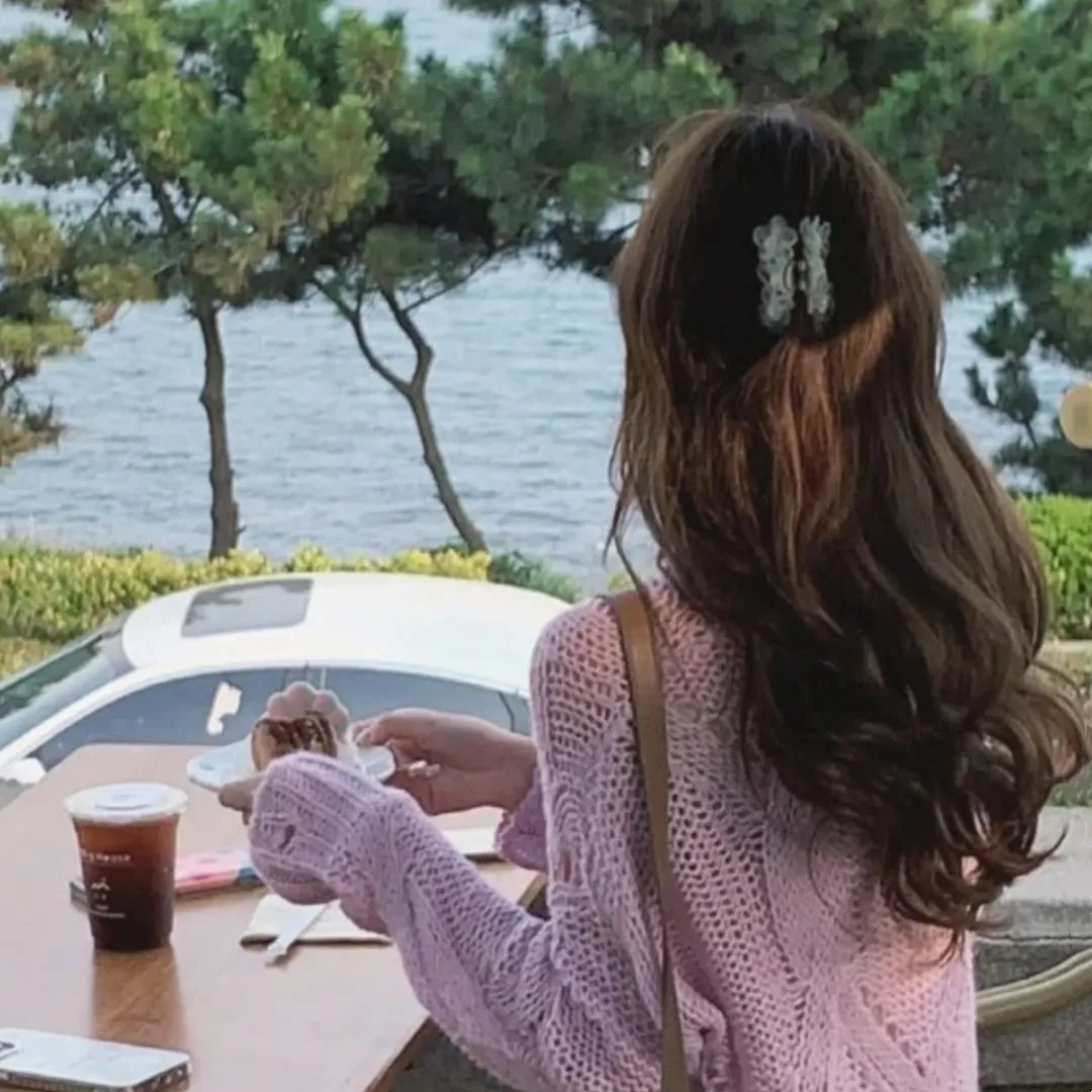 在相亲节目上闪婚五十岁霸总